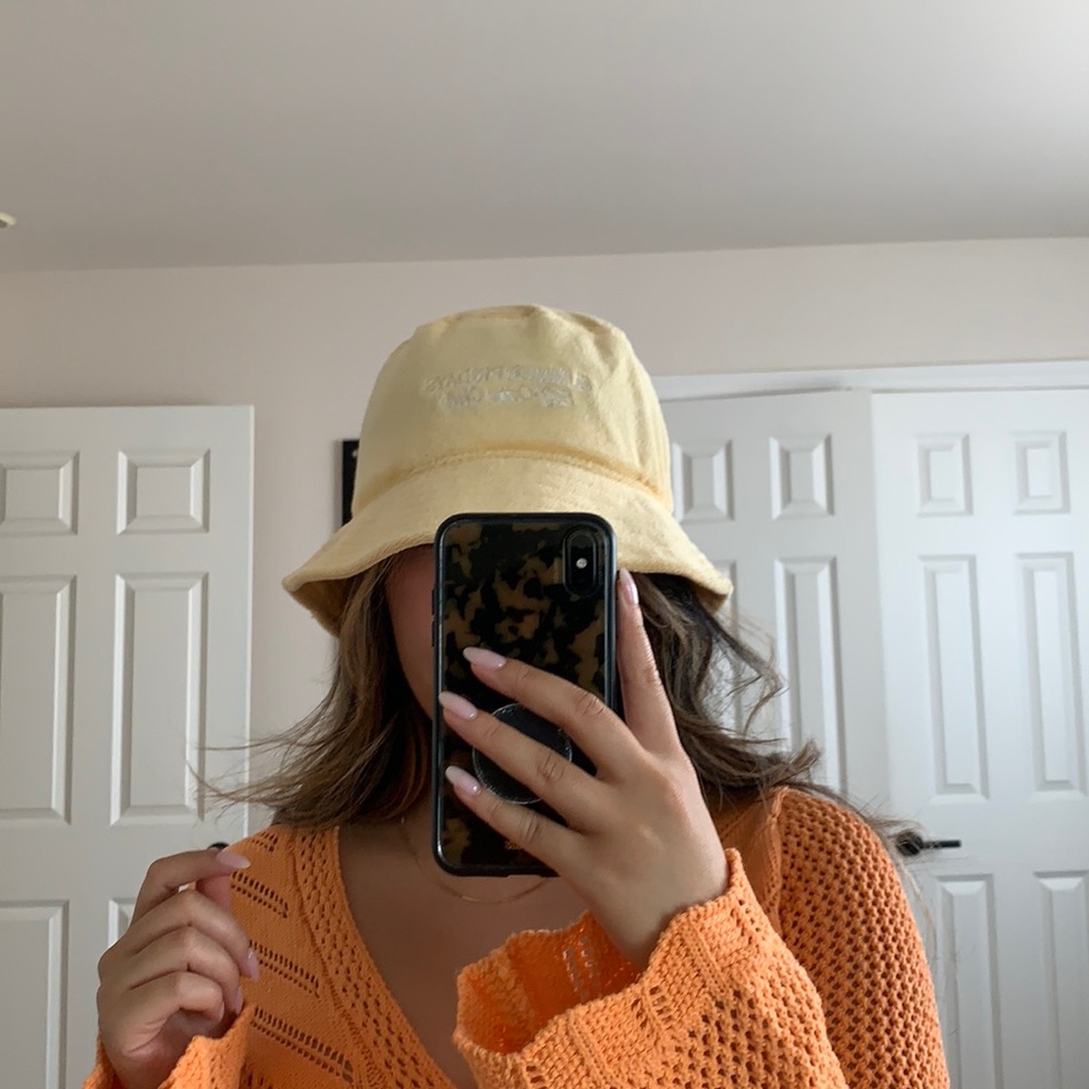 NEW Summer Fridays Bucket Hat - Yellow